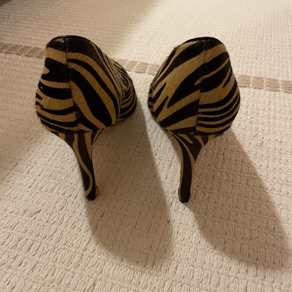 Gently Worn Naturalizer 27 Edit Tiger Heels Sz. 9W - Picture 2 of 6